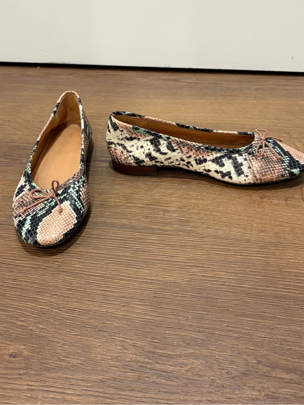 Madewell | Adelle Snakeskin Print Ballet Flats Womens Size 5.5 Beige Black bow - Picture 2 of 10